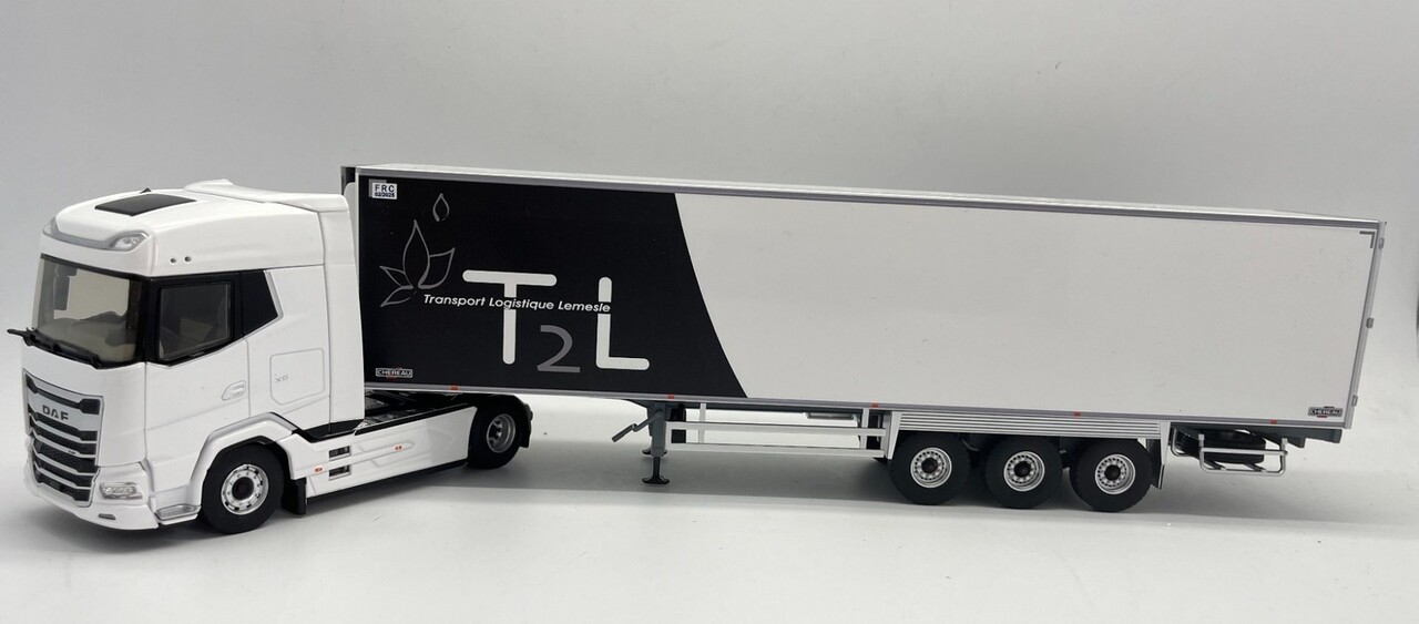 Daf DAF XG Tractor 4x2 + Semi Reefer Trailer 3 Axle 'T2L Transports' 2021 - 1:43 - Eligor