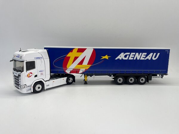 Scania Scania S500 Tractor 4x2 + Semi Reefer Trailer 3 Axle 'Ageneau Transports' 2021 - 1:43 - Eligor Scania Scania S500 Tractor 4x2 + Semi Reefer Trailer 3 Axle 'Ageneau Transports' 2021 - 1:43 - Eligor