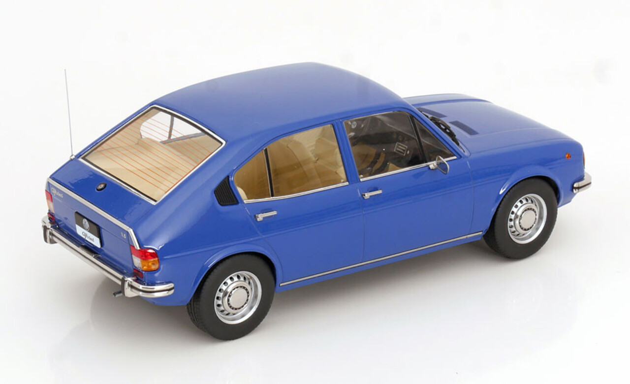 Alfa Romeo Alfa Romeo Alfasud 1.3 1972 - 1:18 - KK Scale Alfa Romeo Alfa Romeo Alfasud 1.3 1972 - 1:18 - KK Scale