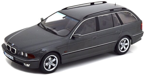 BMW BMW 5-Series 540i (E39) Touring SW Station Wagon 1997 - 1:18 - KK Scale