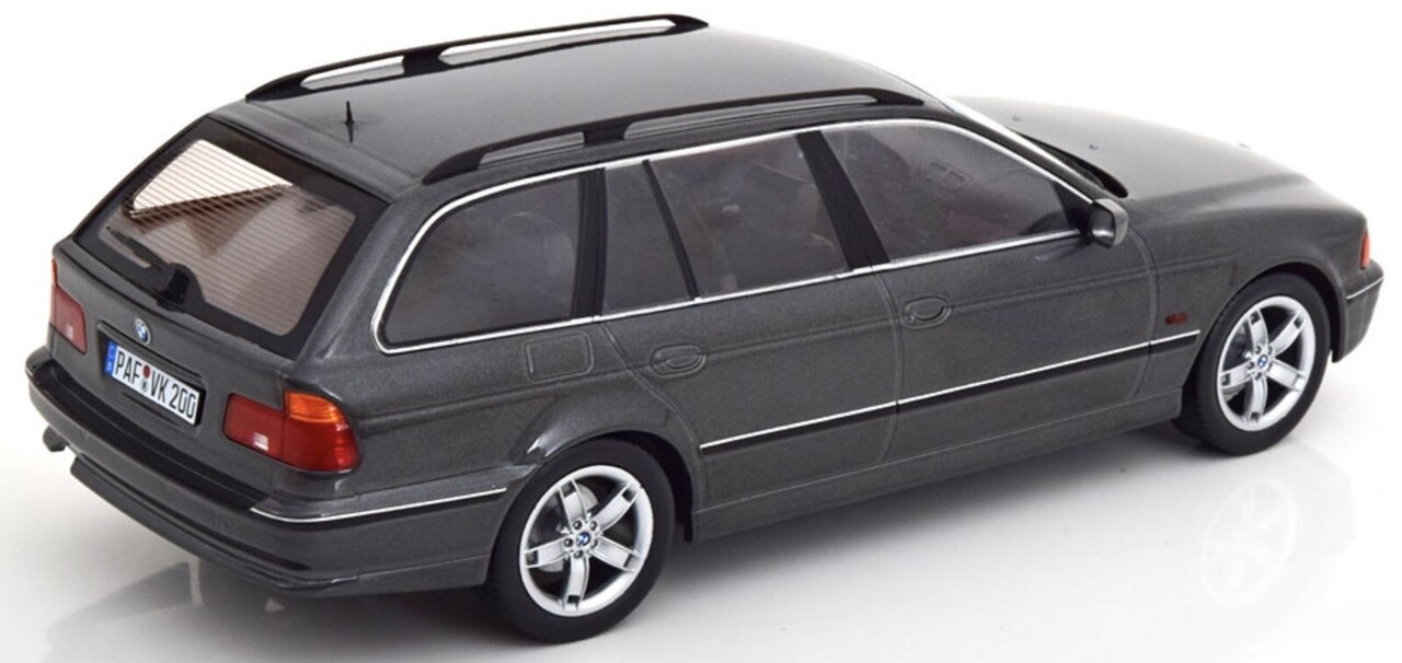 BMW BMW 5-Series 540i (E39) Touring SW Station Wagon 1997 - 1:18 - KK Scale