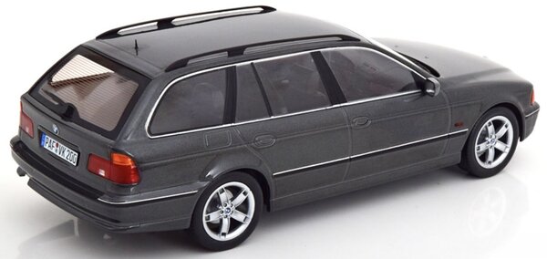 BMW BMW 5-Series 540i (E39) Touring SW Station Wagon 1997 - 1:18 - KK Scale