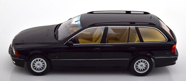 BMW BMW 5-Series 520i (E39) Touring SW Station Wagon 1997 - 1:18 - KK Scale BMW BMW 5-Series 520i (E39) Touring SW Station Wagon 1997 - 1:18 - KK Scale