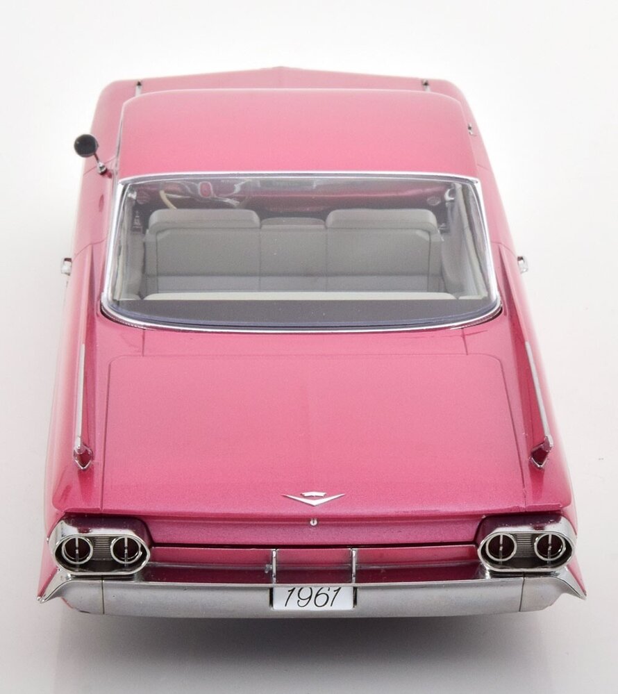 Chevrolet Cadillac Series 62 Coupe Deville 1961 - 1:18 - KK Scale