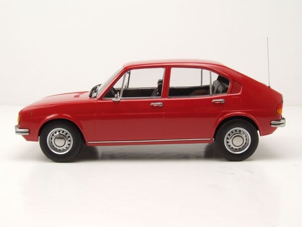 Alfa Romeo Alfa Romeo Alfasud 1.3 1972 - 1:18 - KK Scale Alfa Romeo Alfa Romeo Alfasud 1.3 1972 - 1:18 - KK Scale