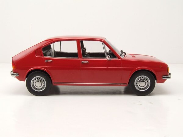 Alfa Romeo Alfa Romeo Alfasud 1.3 1972 - 1:18 - KK Scale Alfa Romeo Alfa Romeo Alfasud 1.3 1972 - 1:18 - KK Scale