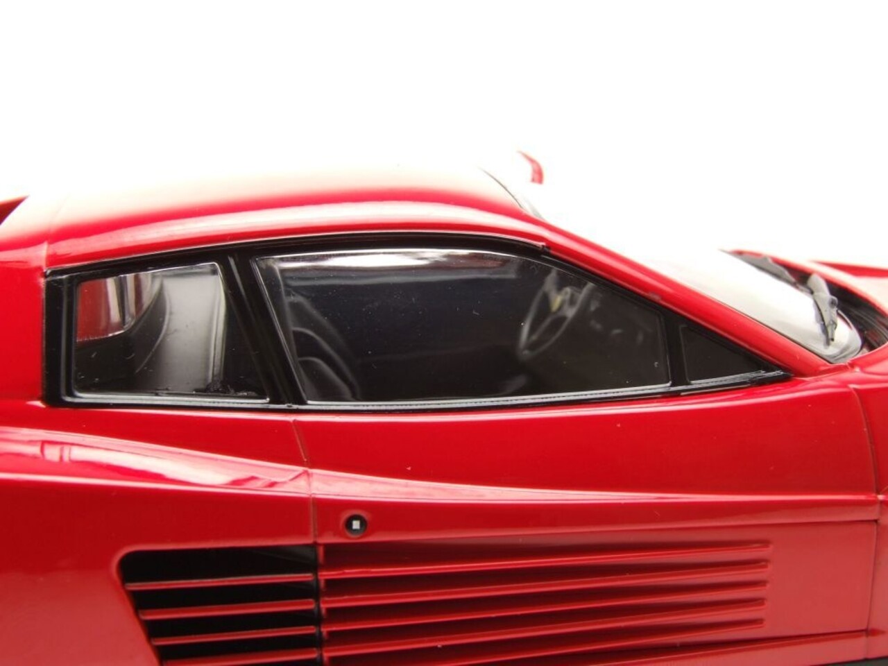 Ferrari Ferrari Testarossa 'Single Mirror' 1984 - 1:18 - KK Scale