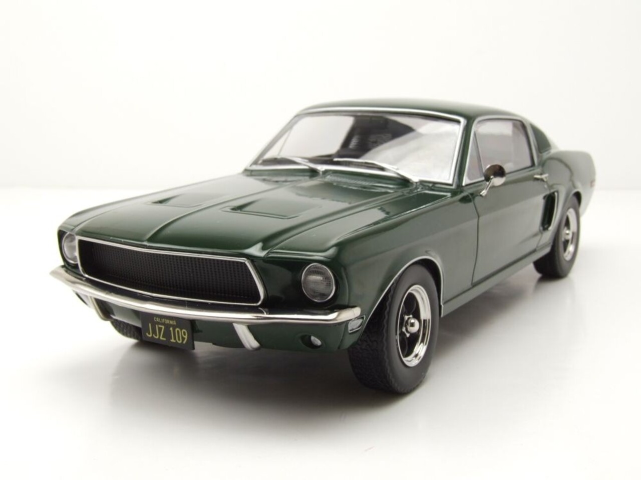 Ford Ford USA Mustang GT Fastback Coupe 'Bullitt look-a-like' 1968 - 1:18 - KK Scale