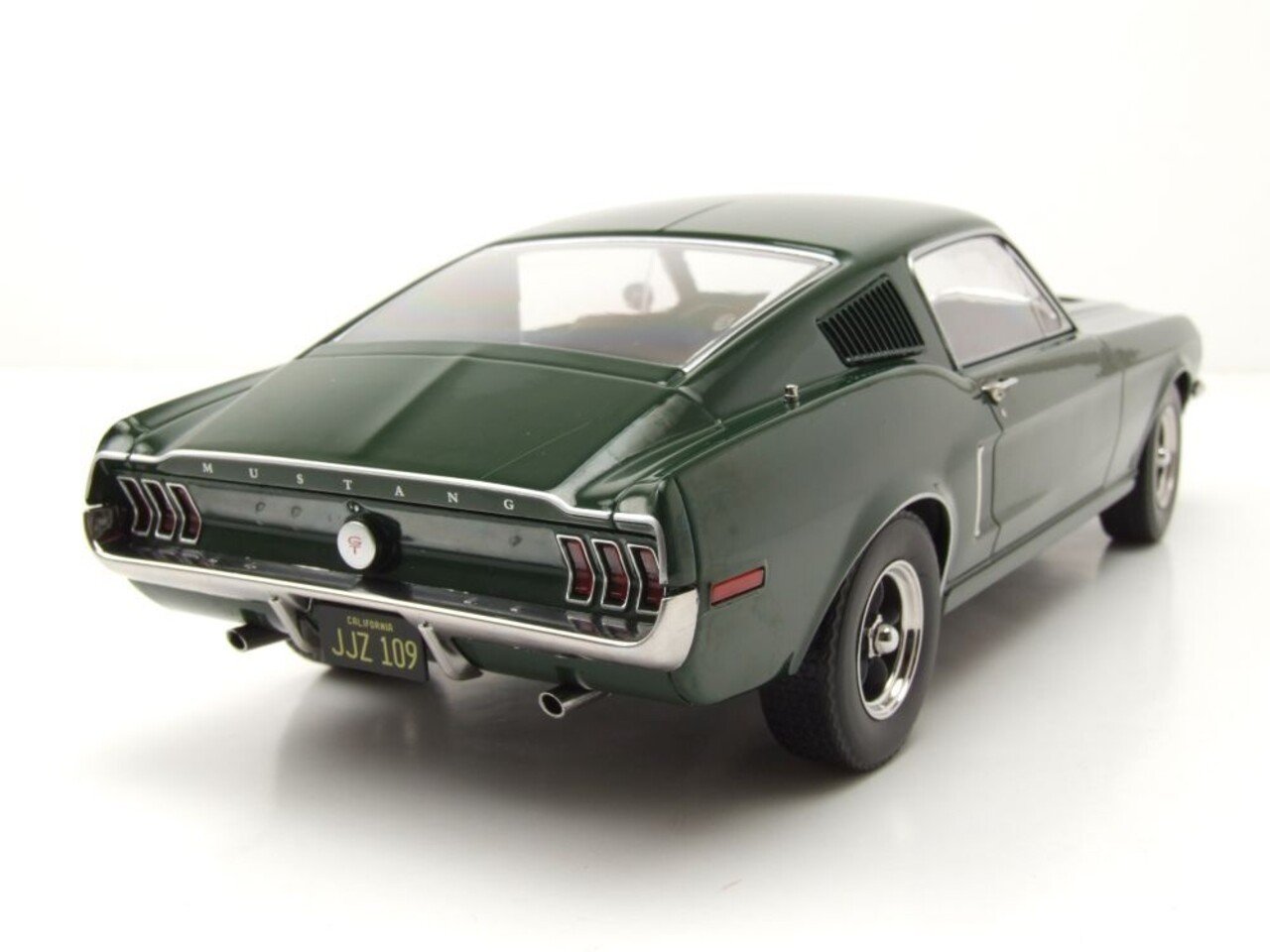 Ford Ford USA Mustang GT Fastback Coupe 'Bullitt look-a-like' 1968 - 1:18 - KK Scale