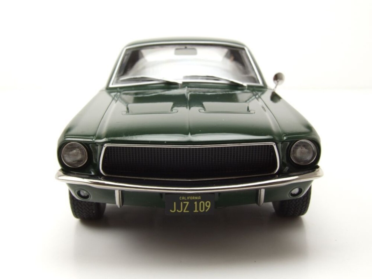 Ford Ford USA Mustang GT Fastback Coupe 'Bullitt look-a-like' 1968 - 1:18 - KK Scale