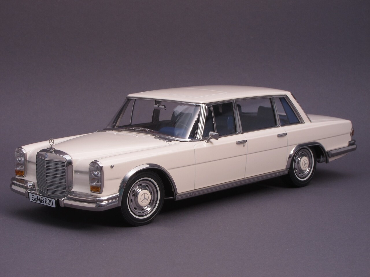 Mercedes-Benz Mercedes-Benz 600 SWB - 1:18 - KK Scale