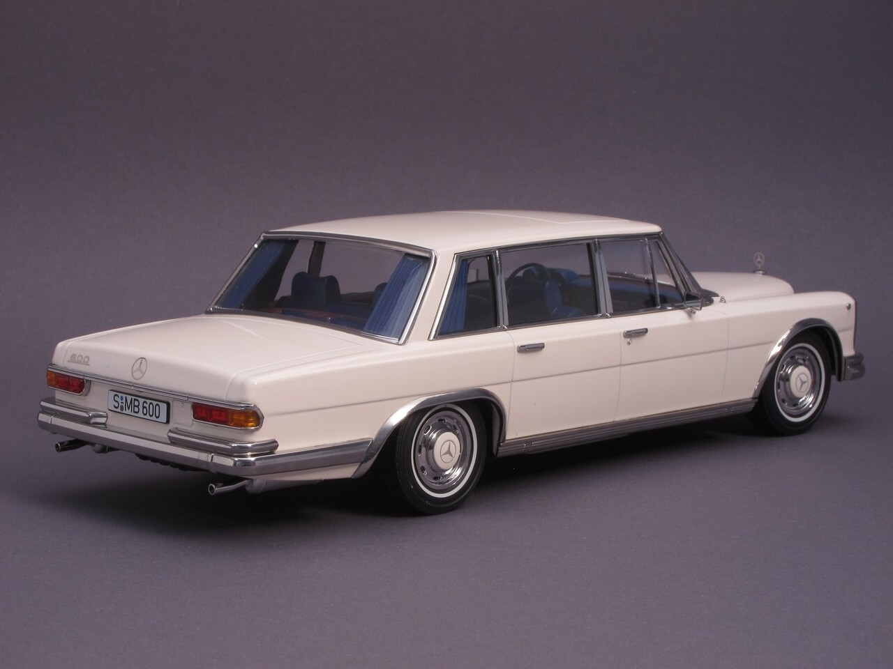 Mercedes-Benz Mercedes-Benz 600 SWB - 1:18 - KK Scale
