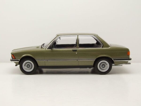 BMW BMW 323i E21 1978 - 1:18 - KK Scale BMW BMW 323i E21 1978 - 1:18 - KK Scale