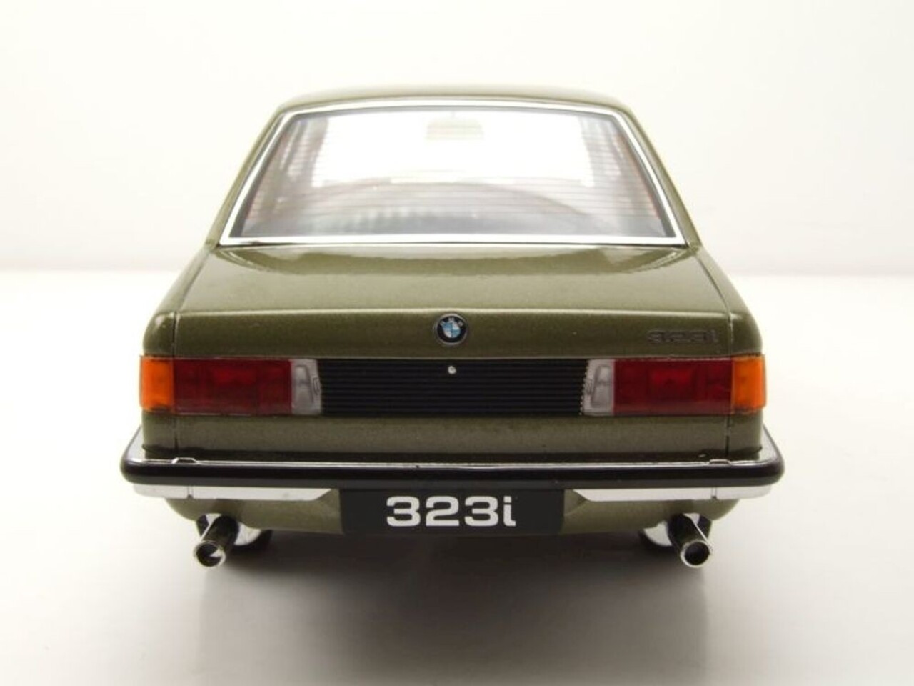 BMW BMW 323i E21 1978 - 1:18 - KK Scale BMW BMW 323i E21 1978 - 1:18 - KK Scale