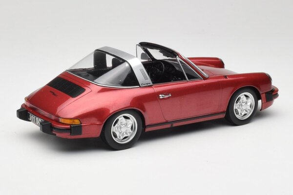 Porsche Porsche 911 Targa 1978 - 1:18 - KK Scale Porsche Porsche 911 Targa 1978 - 1:18 - KK Scale