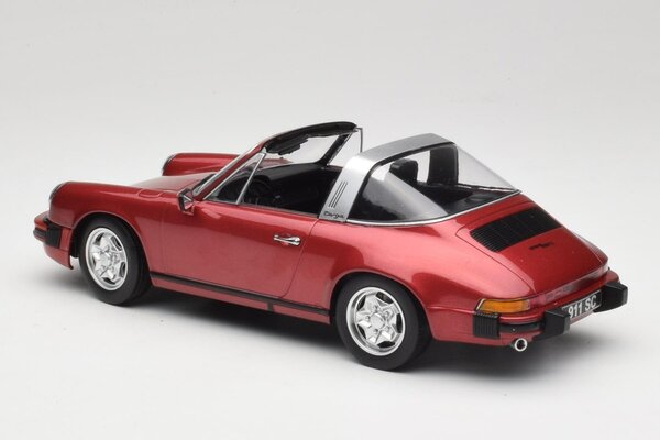 Porsche Porsche 911 Targa 1978 - 1:18 - KK Scale Porsche Porsche 911 Targa 1978 - 1:18 - KK Scale