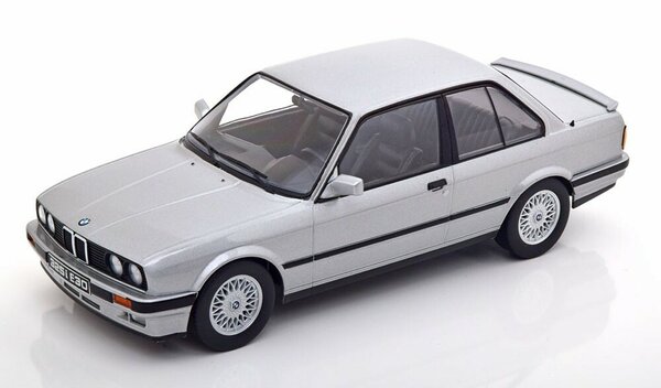 BMW BMW 325i E30M Package 1987 - 1:18 - KK Scale