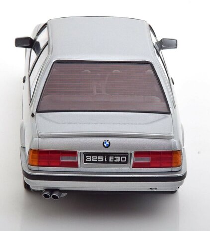 BMW BMW 325i E30M Package 1987 - 1:18 - KK Scale
