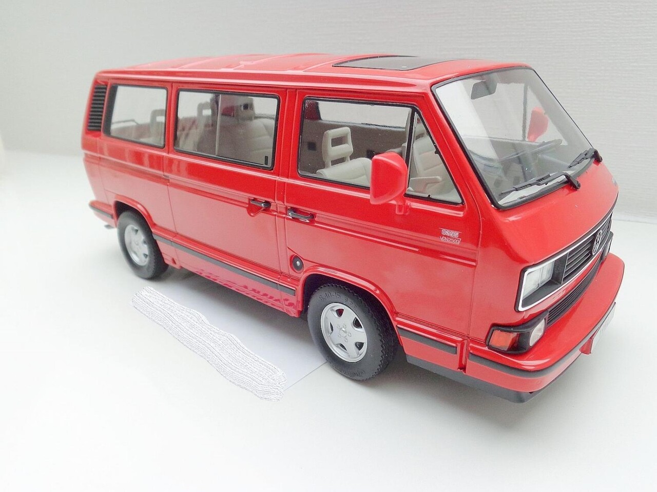 Volkswagen Volkswagen T3 Multivan Limited Last Edition 1992 - 1:18 - KK Scale Volkswagen Volkswagen T3 Multivan Limited Last Edition 1992 - 1:18 - KK Scale