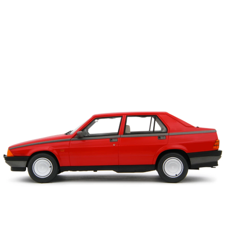 Alfa Romeo Alfa Romeo 75 1.6-1.8 1985 - 1:18 - Laudoracing - Model Alfa Romeo Alfa Romeo 75 1.6-1.8 1985 - 1:18 - Laudoracing - Model