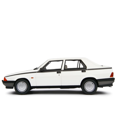 Alfa Romeo Alfa Romeo 75 1.6-1.8 1985 - 1:18 - Laudoracing - Model