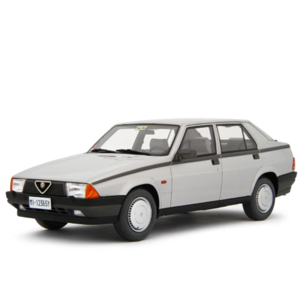 Alfa Romeo Alfa Romeo 75 1.6-1.8 1985 - 1:18 - Laudoracing - Model