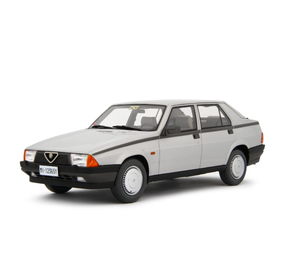Alfa Romeo Alfa Romeo 75 1.6-1.8 1985 - 1:18 - Laudoracing - Model Alfa Romeo Alfa Romeo 75 1.6-1.8 1985 - 1:18 - Laudoracing - Model