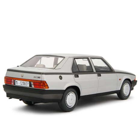 Alfa Romeo Alfa Romeo 75 1.6-1.8 1985 - 1:18 - Laudoracing - Model