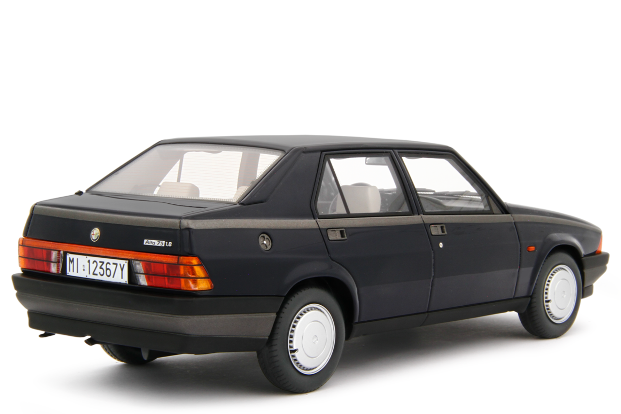 Alfa Romeo Alfa Romeo 75 1.6-1.8 1985 - 1:18 - Laudoracing - Model Alfa Romeo Alfa Romeo 75 1.6-1.8 1985 - 1:18 - Laudoracing - Model