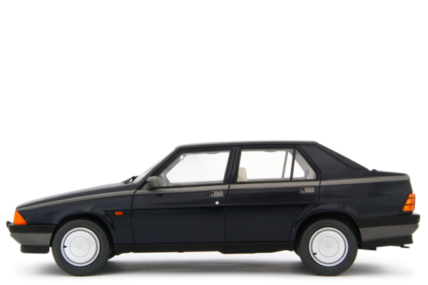Alfa Romeo Alfa Romeo 75 1.6-1.8 1985 - 1:18 - Laudoracing - Model Alfa Romeo Alfa Romeo 75 1.6-1.8 1985 - 1:18 - Laudoracing - Model