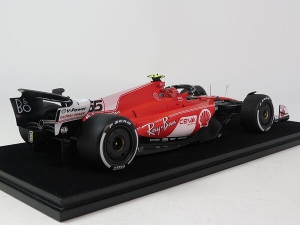 Formule 1 Ferrari SF-23 #55 GP Las Vegas 2023 (C. Sainz) - 1:18 - LookSmart Formule 1 Ferrari SF-23 #55 GP Las Vegas 2023 (C. Sainz) - 1:18 - LookSmart