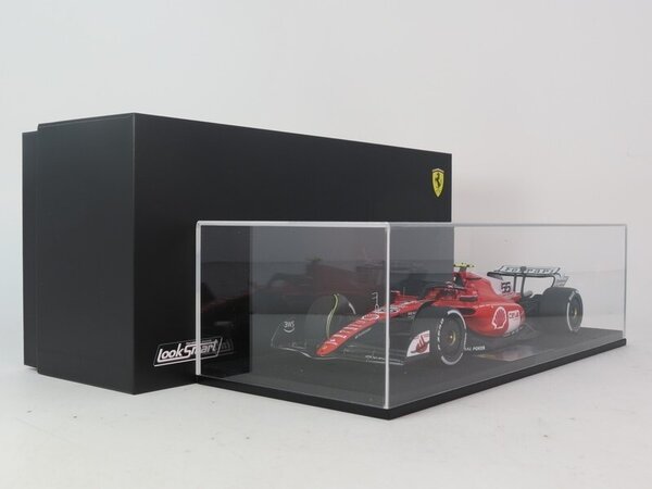 Formule 1 Ferrari SF-23 #55 GP Las Vegas 2023 (C. Sainz) - 1:18 - LookSmart Formule 1 Ferrari SF-23 #55 GP Las Vegas 2023 (C. Sainz) - 1:18 - LookSmart