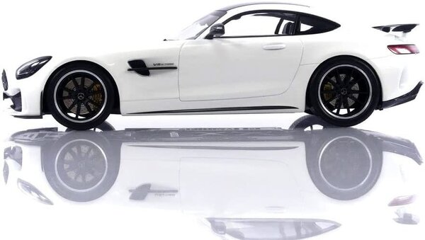 Mercedes-Benz Mercedes-AMG GTR 2021 - 1:18 - Minichamps Mercedes-Benz Mercedes-AMG GTR 2021 - 1:18 - Minichamps