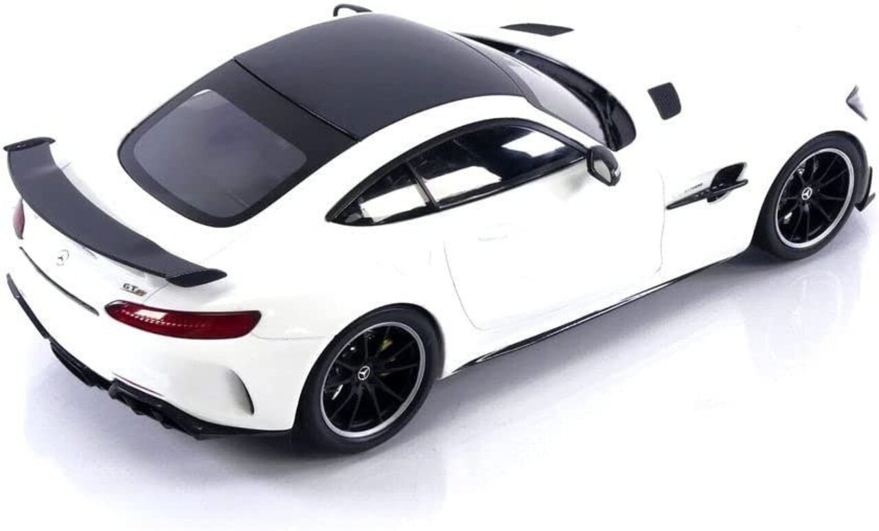 Mercedes-Benz Mercedes-AMG GTR 2021 - 1:18 - Minichamps Mercedes-Benz Mercedes-AMG GTR 2021 - 1:18 - Minichamps