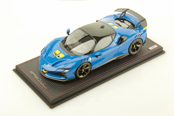 Ferrari Ferrari SF90 XX Stradale 2024 + Showcase - 1:18 - MR Collection Models Ferrari Ferrari SF90 XX Stradale 2024 + Showcase - 1:18 - MR Collection Models