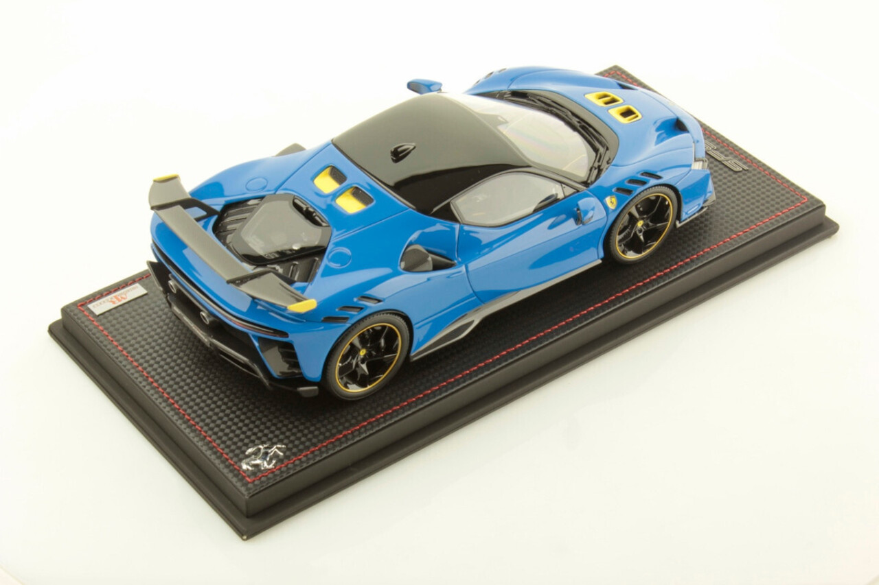 Ferrari Ferrari SF90 XX Stradale 2024 + Showcase - 1:18 - MR Collection Models Ferrari Ferrari SF90 XX Stradale 2024 + Showcase - 1:18 - MR Collection Models