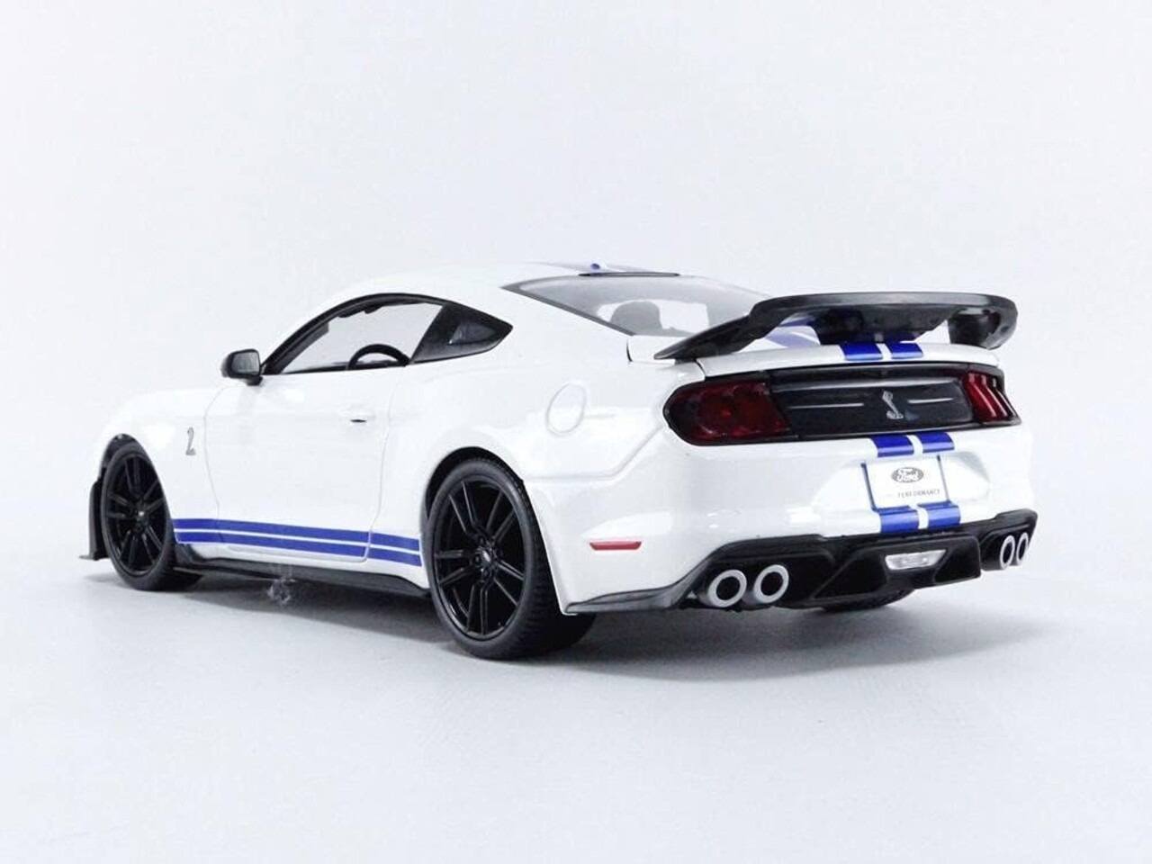 Ford Ford Mustang Shelby GT500 2020 - 1:18 - Maisto Ford Ford Mustang Shelby GT500 2020 - 1:18 - Maisto