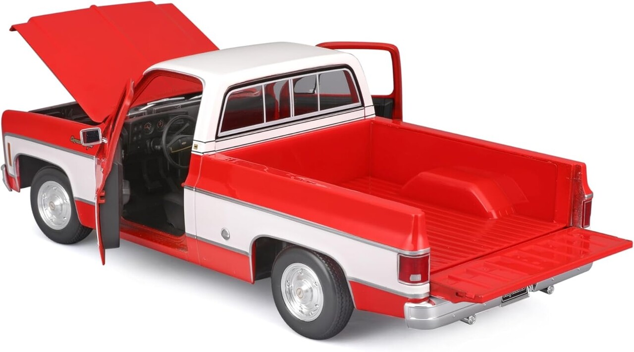 Chevrolet Chevrolet C10 Cheyenne Super 1974 - 1:18 - Maisto