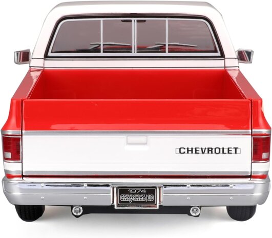 Chevrolet Chevrolet C10 Cheyenne Super 1974 - 1:18 - Maisto