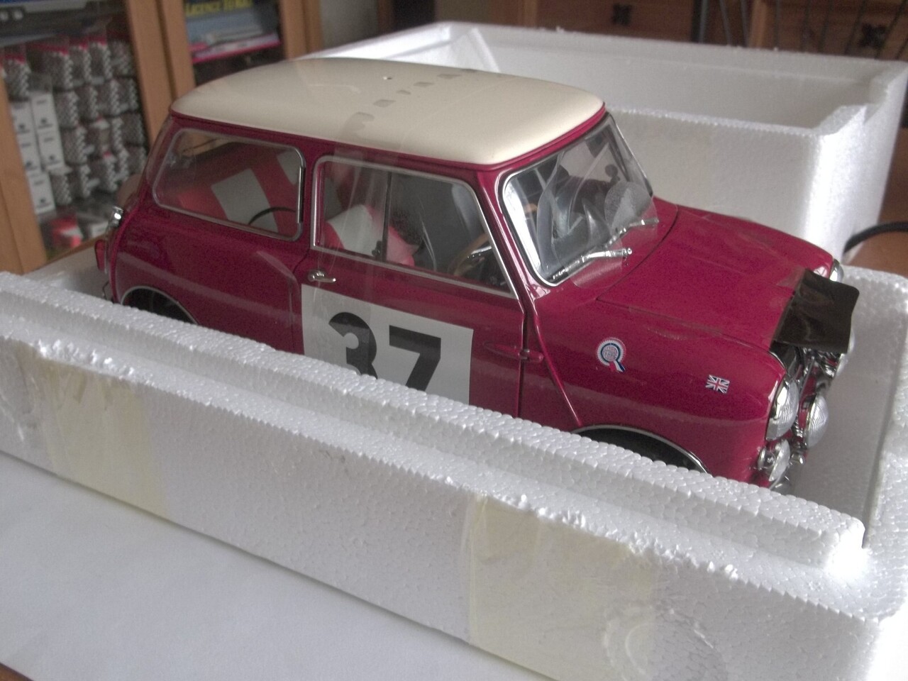 Mini Mini Morris Cooper S #37 1st Rally Monte Carlo 1964 - 1:12 - Sun Star Mini Mini Morris Cooper S #37 1st Rally Monte Carlo 1964 - 1:12 - Sun Star