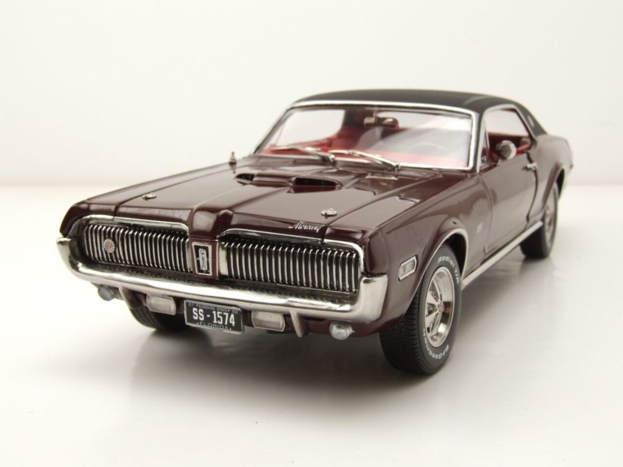 Mercury Mercury Cougar XR7G 1968 - 1:18 - Sun Star Mercury Mercury Cougar XR7G 1968 - 1:18 - Sun Star