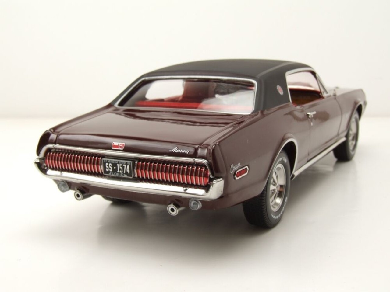 Mercury Mercury Cougar XR7G 1968 - 1:18 - Sun Star Mercury Mercury Cougar XR7G 1968 - 1:18 - Sun Star