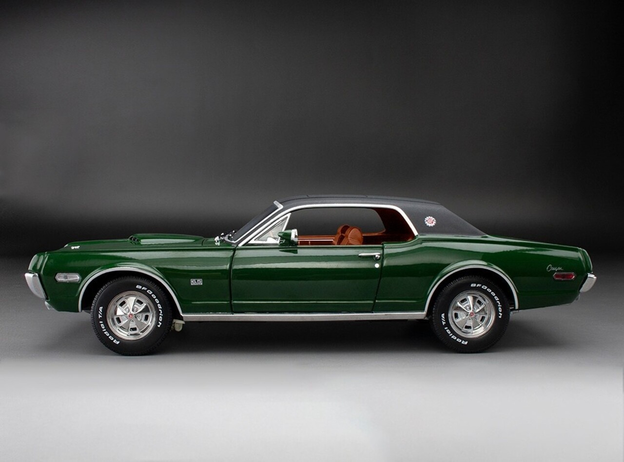 Mercury Mercury Cougar XR7G 1968 - 1:18 - Sun Star Mercury Mercury Cougar XR7G 1968 - 1:18 - Sun Star