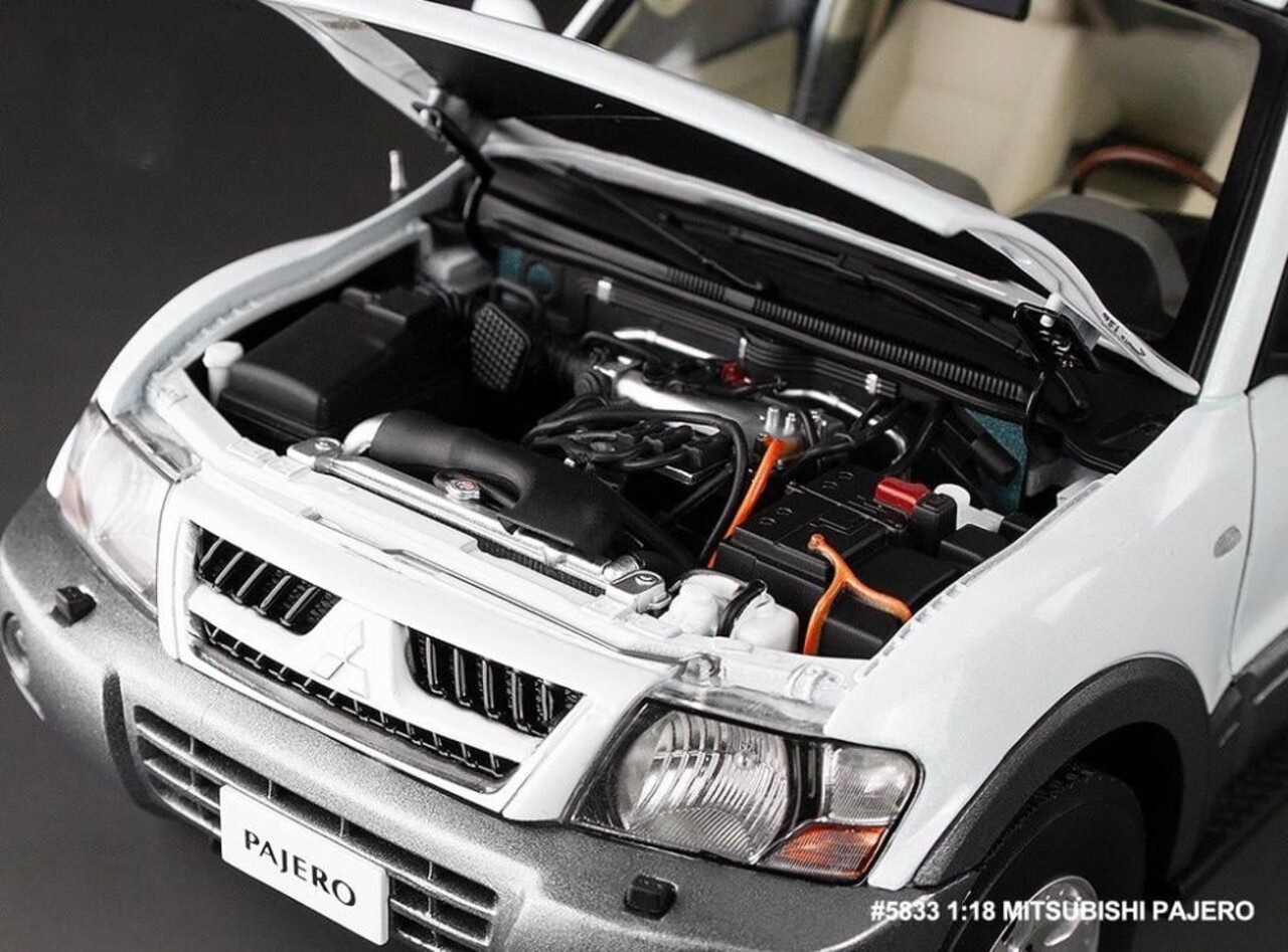 Mitsubishi Mitsubishi Pajero 3.5L V6 V73 -1:18 - Sun Star Mitsubishi Mitsubishi Pajero 3.5L V6 V73 -1:18 - Sun Star