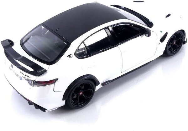 Alfa Romeo Alfa Romeo Giulia GTAm - 1:18 - Bburago Alfa Romeo Alfa Romeo Giulia GTAm - 1:18 - Bburago