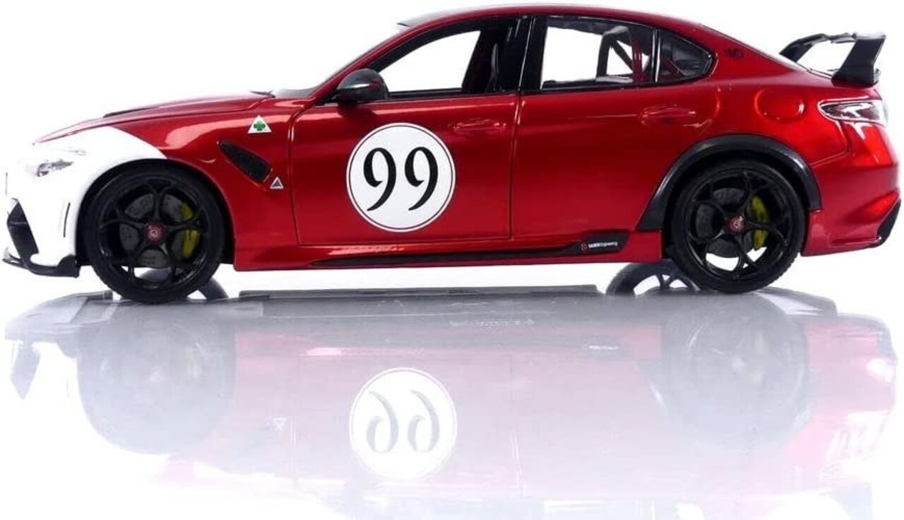 Alfa Romeo Alfa Romeo Giulia GTAm #99 - 1:18 - Bburago Alfa Romeo Alfa Romeo Giulia GTAm #99 - 1:18 - Bburago