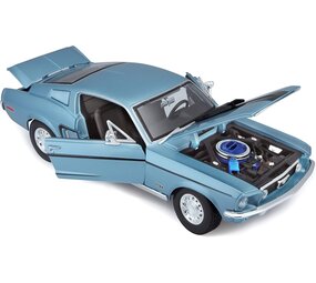 Ford Ford Mustang GT Cobra Jet 1968 - 1:18 - Maisto
