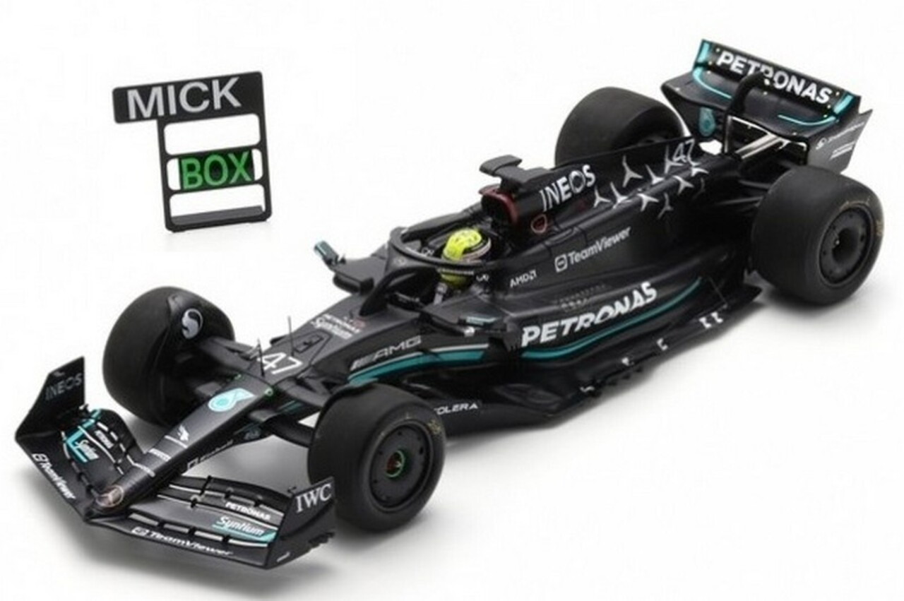 Fomule 1 Mercedes-Benz F1 #47 GP Spain 2023 Tyre Test M.Schumacher + Pit Board - 1:18 - Spark Fomule 1 Mercedes-Benz F1 #47 GP Spain 2023 Tyre Test M.Schumacher + Pit Board - 1:18 - Spark