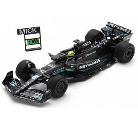 Fomule 1 Mercedes-Benz F1 #47 GP Spain 2023 Tyre Test M.Schumacher + Pit Board - 1:18 - Spark Fomule 1 Mercedes-Benz F1 #47 GP Spain 2023 Tyre Test M.Schumacher + Pit Board - 1:18 - Spark