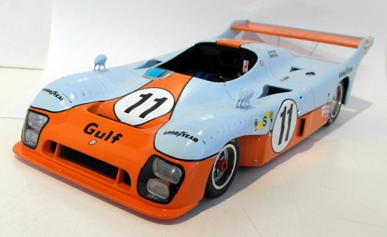 Porsche Mirage Gulf Gr8 #11 Winner 24H Le Mans 1975 - 1:18 - Spark Porsche Mirage Gulf Gr8 #11 Winner 24H Le Mans 1975 - 1:18 - Spark